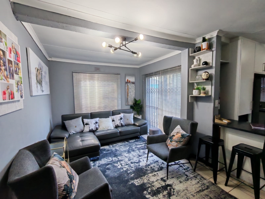 4 Bedroom Property for Sale in Delft Western Cape